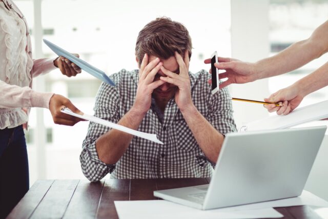 yay-20326122-digital Stress lavoro correlato