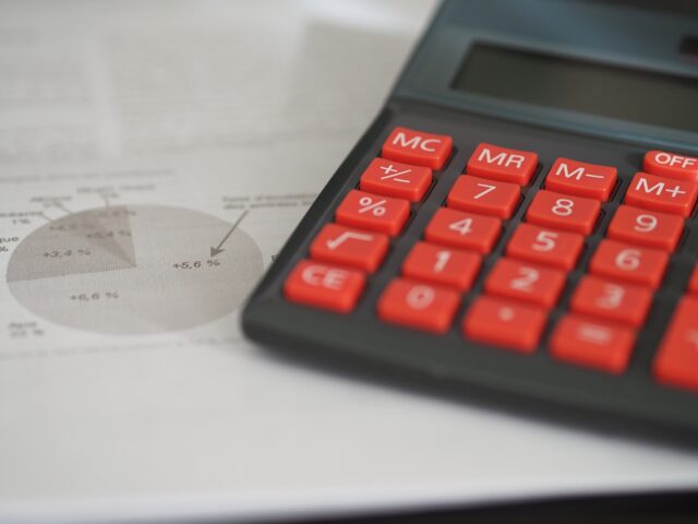 business-g069cb1bd5_1920