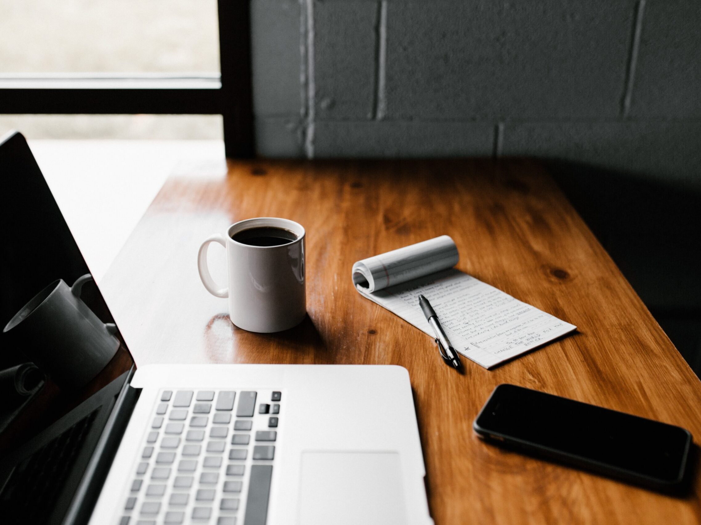 pexels-andrew-neel-2312369 Smart working